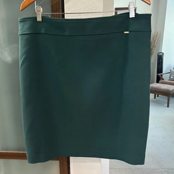 Tahari Straight Pencil Skirt - Hunter Green Size 16 - Picture 2 of 11